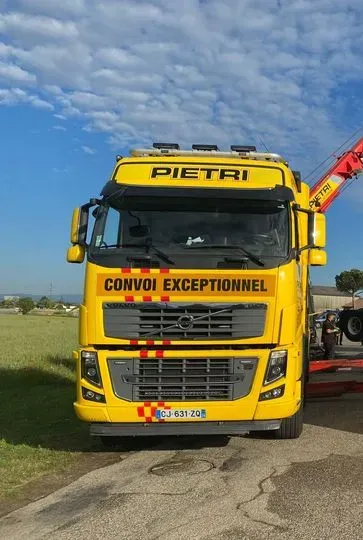 photo-camion-peitri-depannages-1